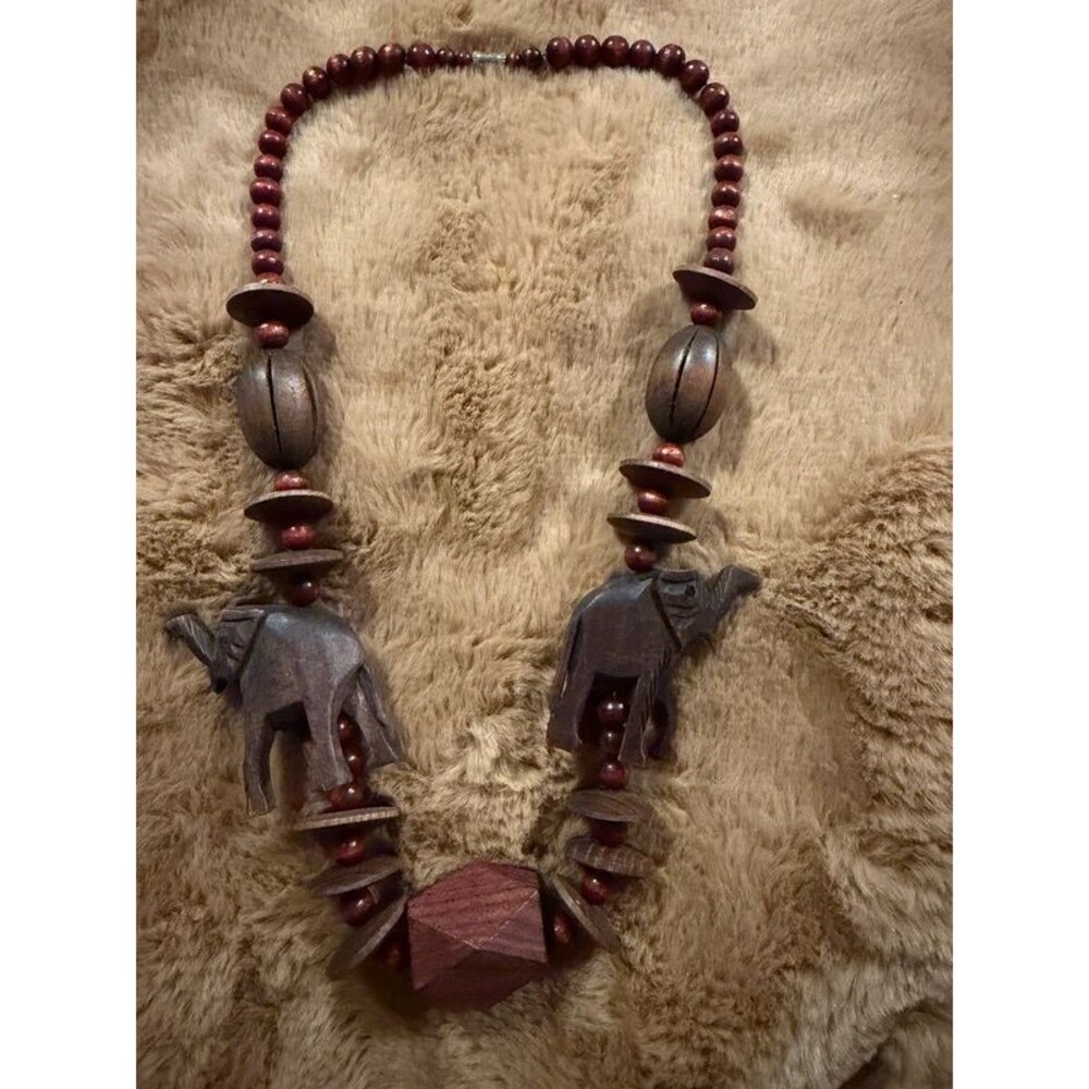 Chunky Vintage Wood Bead Necklace with Carved Elephants – Boho Safari